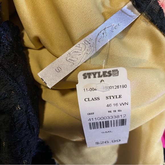 Black stretch lace dress, body lined beige fabric, NWT, SZ S long sleeved - Picture 7 of 9